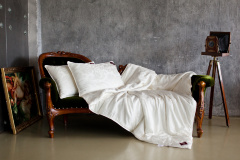 Одеяло LUXURY SILK GRASS всесезонное 200х220